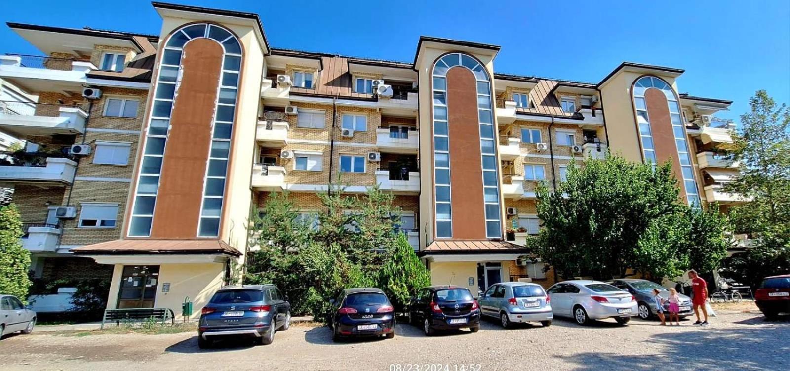 Pineapple Apartment Skopje Esterno foto